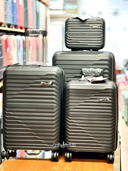 خاکستری تیره