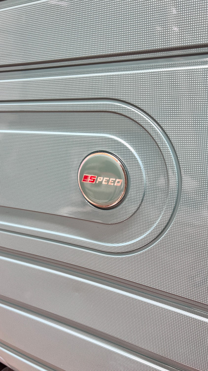 بدنه براق و بسیار زیبا